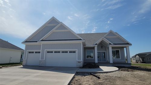 1911 Ne Pine Lake Circle, Ankeny, IA, 50021 | Card Image