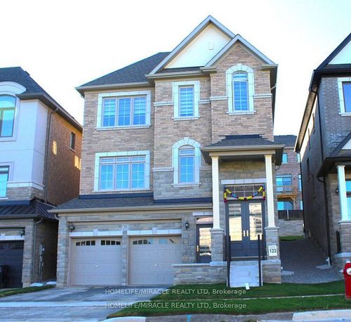 34 James Walker Ave, Caledon, ON, L7C4M8 | Card Image