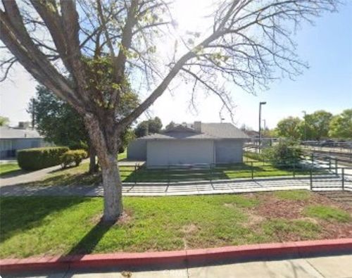 2400 K St, Merced, CA, 95340-2952 | Card Image