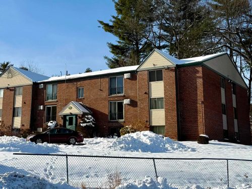 apt-104-112 English Village Rd, Manchester, NH, 03102-2427 | Card Image