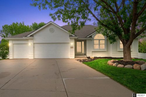 16650 Redwood St, Omaha, NE, 68136-3140 | Card Image