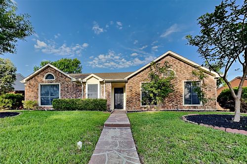 243 Barclay Ave, Coppell, TX, 75019-5526 | Card Image