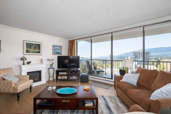 1004 - 140 E Keith Road, Condo with 2 bedrooms, 1 bathrooms and 1 parking in North Vancouver BC | Image 2
