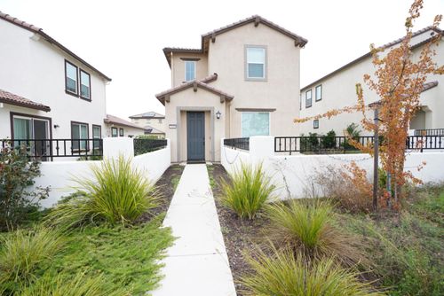 7929 Titan Dr, Antelope, CA, 95843-6070 | Card Image