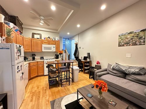 apt-1-204 Endicott St, Boston, MA, 02113-1558 | Card Image