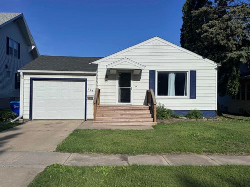 124 7th Ave Se, Oelwein, IA, 50662 | Card Image