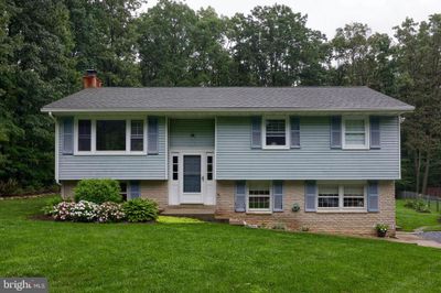 5487 Mountainview Drive, House other with 3 bedrooms, 1 bathrooms and null parking in GAP PA | Image 3