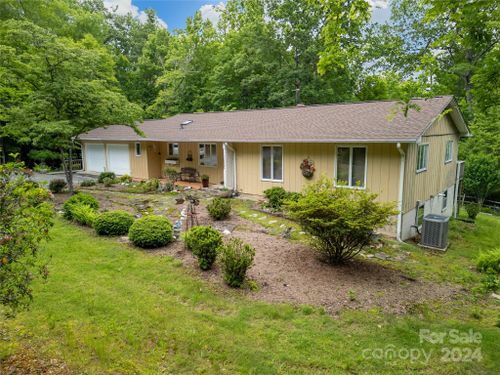 94 Sweetwater Ln, Pisgah Forest, NC, 28768-9530 | Card Image