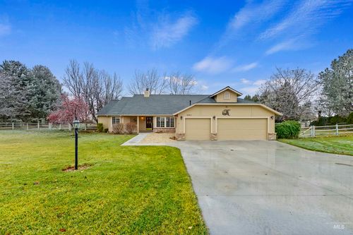 1461 S Calistoga Ave, Meridian, ID, 83642-6480 | Card Image