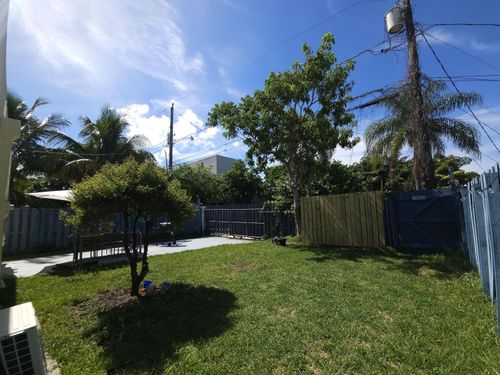 1639 Hayes St, Hollywood, FL, 33020-3651 | Card Image