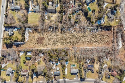 18365 County Road 48, Cutchogue, NY, 11935-1047 | Card Image