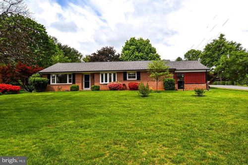 2 Cinnamon Fern Rd, ROUND HILL, VA, 20141-9433 | Card Image
