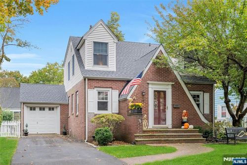 459 Bogert Ave, Ridgewood, NJ, 07450-1852 | Card Image