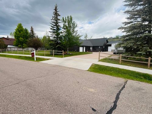 201 Broken Circle Dr, Evanston, WY, 82930-4739 | Card Image