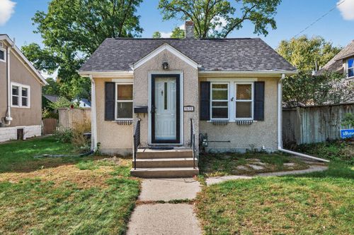 3632 38th Ave S, Minneapolis, MN, 55406-2715 | Card Image