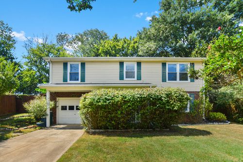 108 Cunningham Pl, Clarksville, TN, 37042-5352 | Card Image