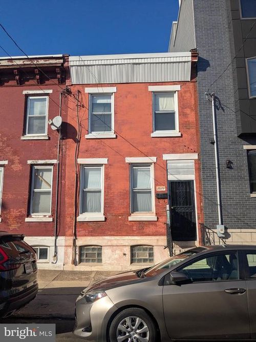 1619 Reed St, PHILADELPHIA, PA, 19146-4758 | Card Image