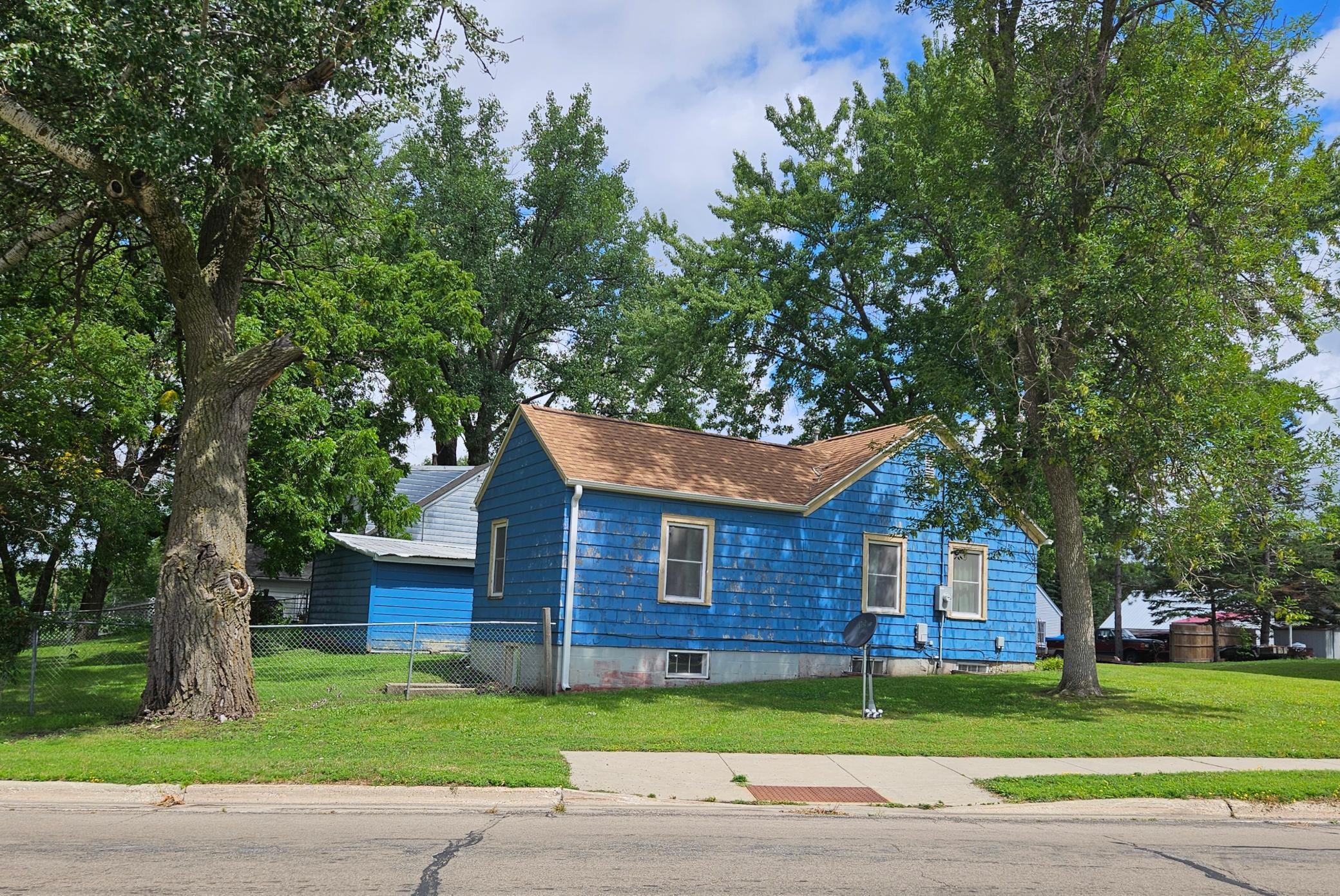 9th Ave, Albert Lea, MN 56007