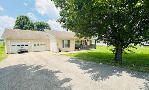 563 Tanner Cir, Stanford, KY, 40484-8123 | Card Image