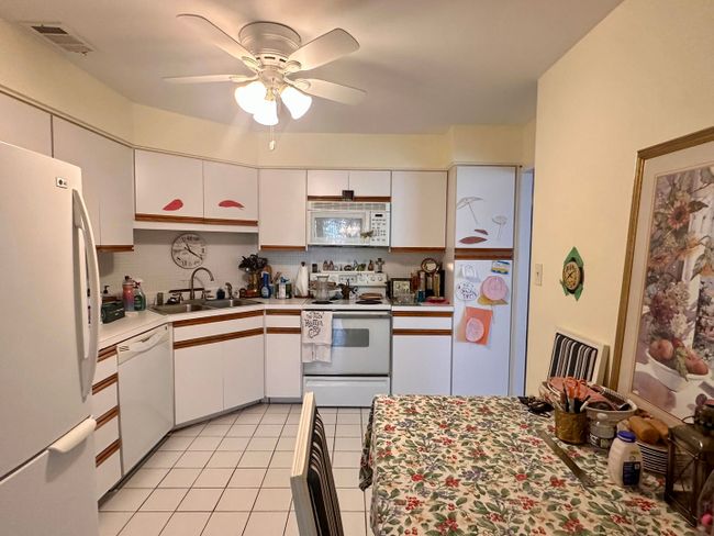 UNIT-312 - 111 Acacia Dr, Condo with 3 bedrooms, 2 bathrooms and 1 parking in Indian Head Park IL | Image 6