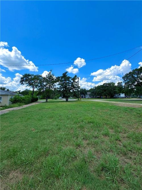 1111 Boulevard St, Bryan, TX, 77803-1788 | Card Image