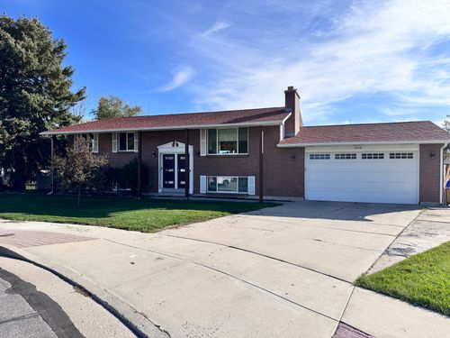 6918 S Harvest Cir, West Jordan, UT, 84084-2154 | Card Image