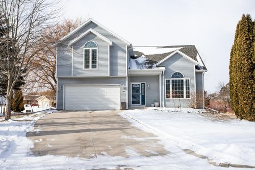 2564 Fox Ridge Ct, Sheboygan, WI, 53081-8548 | Card Image