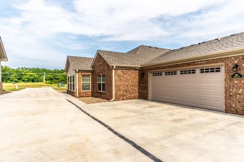 140 Garden Gate Dr, Berea, KY, 40403-8086 | Card Image