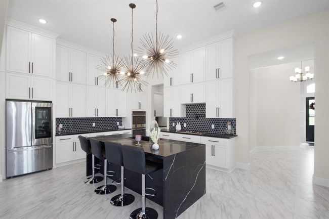 Kitchen | Image 6