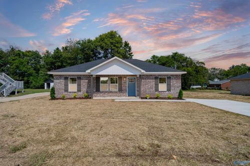 2716 Winchester Rd Nw, Huntsville, AL, 35810-1337 | Card Image