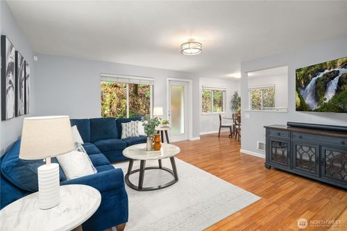 apt-a2-595 Newport Way Nw, Issaquah, WA, 98027-2736 | Card Image