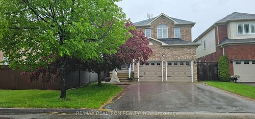 55 Belfountain Dr, Whitby, ON, L1R0C4 | Card Image