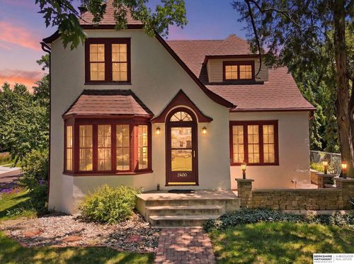 2400 Bradfield Dr, Lincoln, NE, 68502-4113 | Card Image