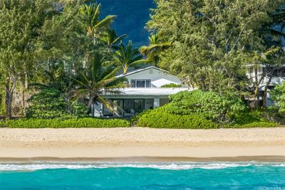 Hidden gem of a Kama'aina Beach Home | Image 2