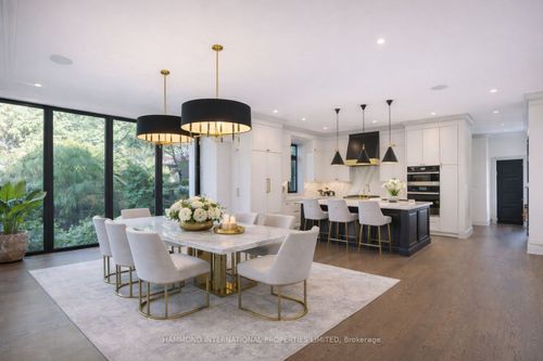 4 Braywin Dr, Etobicoke, ON, M9P2P1 | Card Image