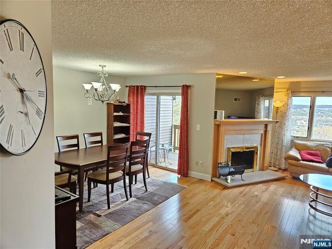 403 Heights Dr, Townhouse with 2 bedrooms, 3 bathrooms and null parking in Haledon NJ | Image 4