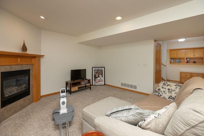 34-web-or-mls-34-Family Room.jpg | Image 34
