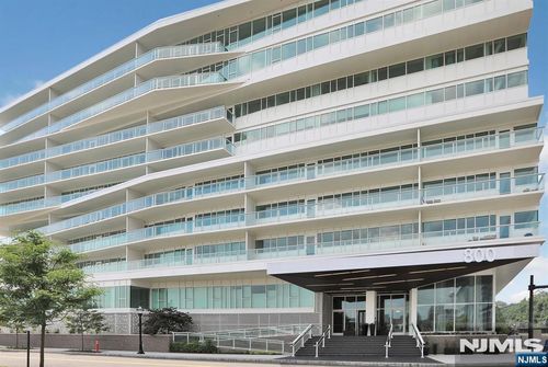 800 Ave At Port Imperial Blvd, Weehawken, NJ, 07086-6983 | Card Image