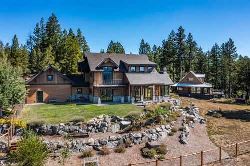 1940 Soda Mountain Rd, Ashland, OR, 97520-9407 | Card Image