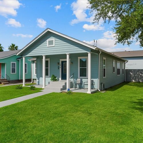 4702 Avenue N 1/2, Galveston, TX, 77551-4926 | Card Image