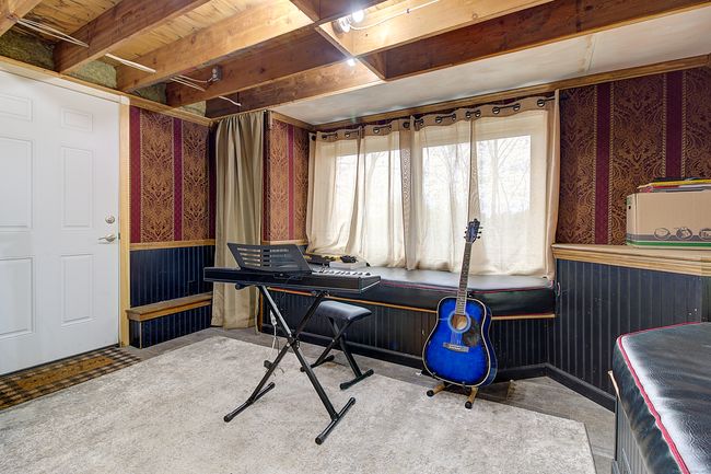 63 Parent Hill Rd, House other with 4 bedrooms, 3 bathrooms and 4 parking in Moosup CT | Image 31