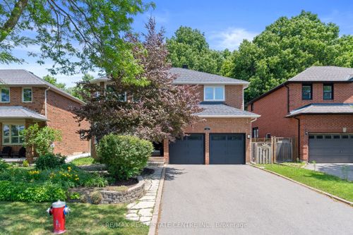 30 Regentview Dr, Brampton, ON, L6Z3G6 | Card Image
