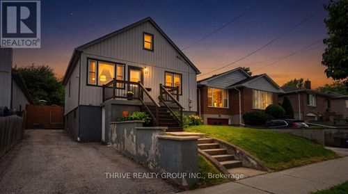 37 Emery St W, London, ON, N6J1R7 | Card Image