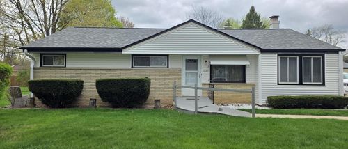 5741 S 40th Street, Greenfield, WI, 53221 | Card Image