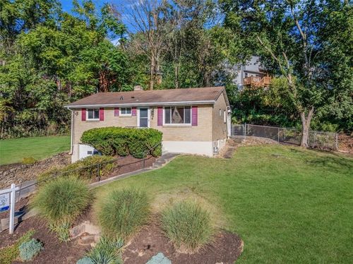 4 Marie Ave, Etna, PA, 15223-1418 | Card Image