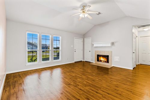 1060 Yaupon Cove Dr, Onalaska, TX, 77360-6214 | Card Image