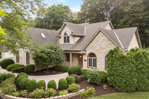 1479955 Emerald Ln, Germantown, WI, 53022-6618 | Card Image