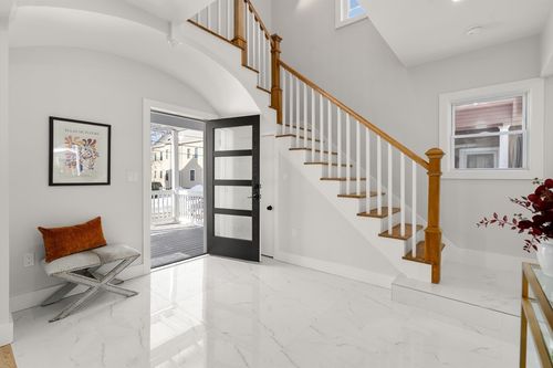 20 Townsedn St, Waltham, MA, 02453 | Card Image