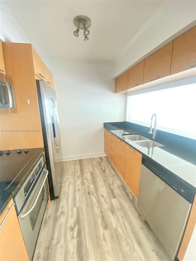 APT-509 - 31 Se 5 Th St, Condo with 1 bedrooms, 1 bathrooms and null parking in Miami FL | Image 6