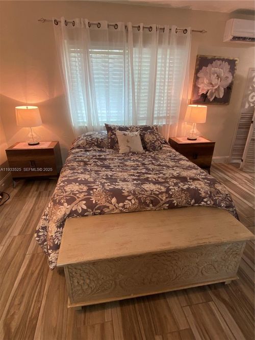 5-326 Roosevelt St, Hollywood, FL, 33019-3534 | Card Image